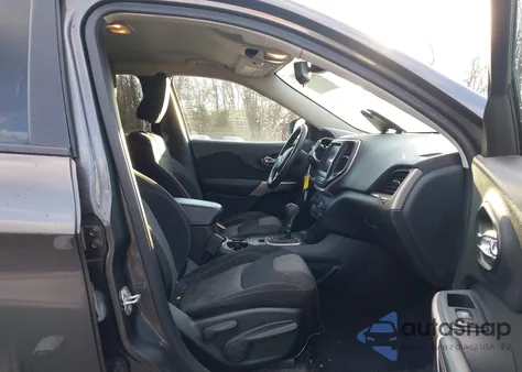 2018 Jeep Cherokee Latitude Tech Connect 4X4 from USA, damaged, VIN 1C4PJMCB5JD586687